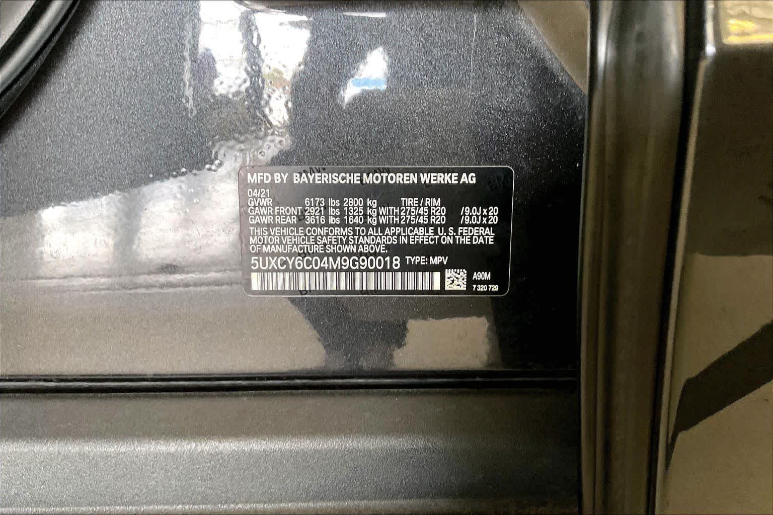 Used 2021 Dark Graphite Metallic BMW xDrive40i image 32