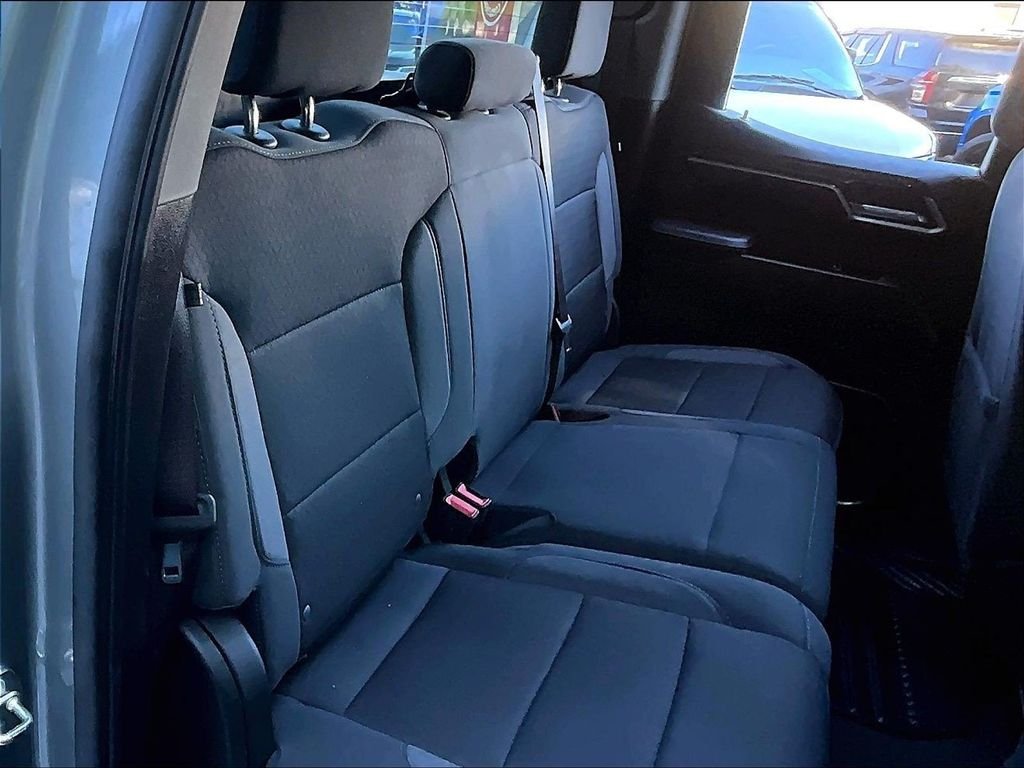 Used 2023 Silver GMC Elevation image 15
