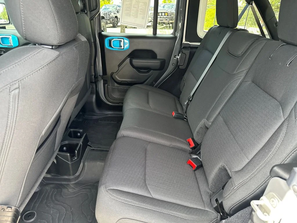 Used 2023 Gray Jeep Sport S image 34