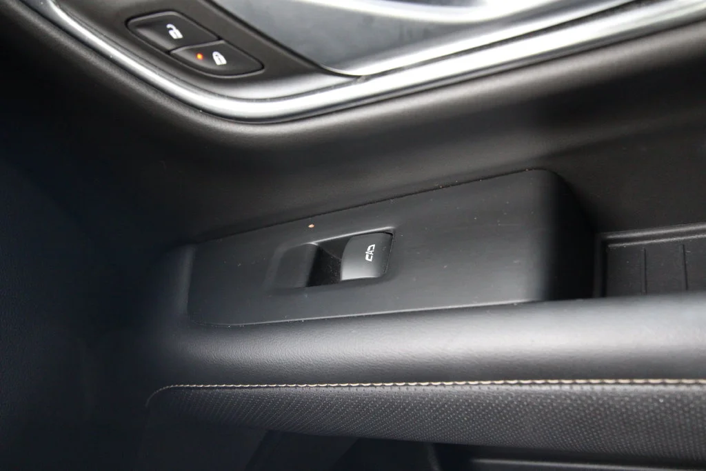 Used 2022 Gray GMC SLT image 27