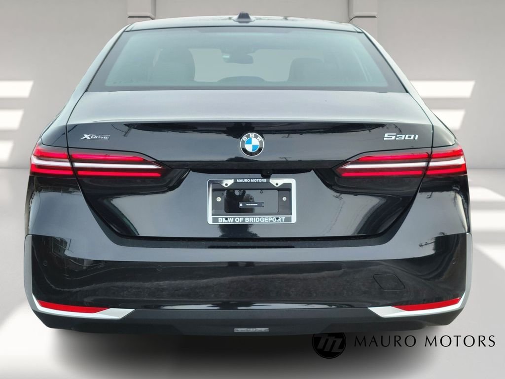 Used 2026 Black BMW 530i xDrive image 4