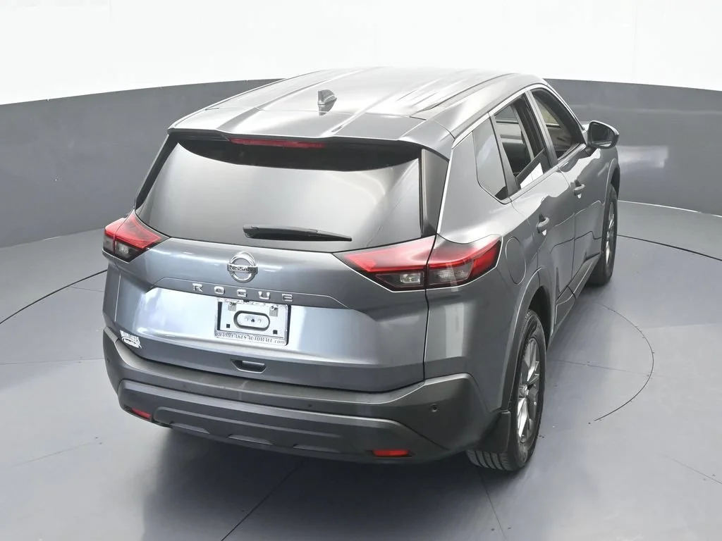 Used 2021 Gray Nissan S image 43