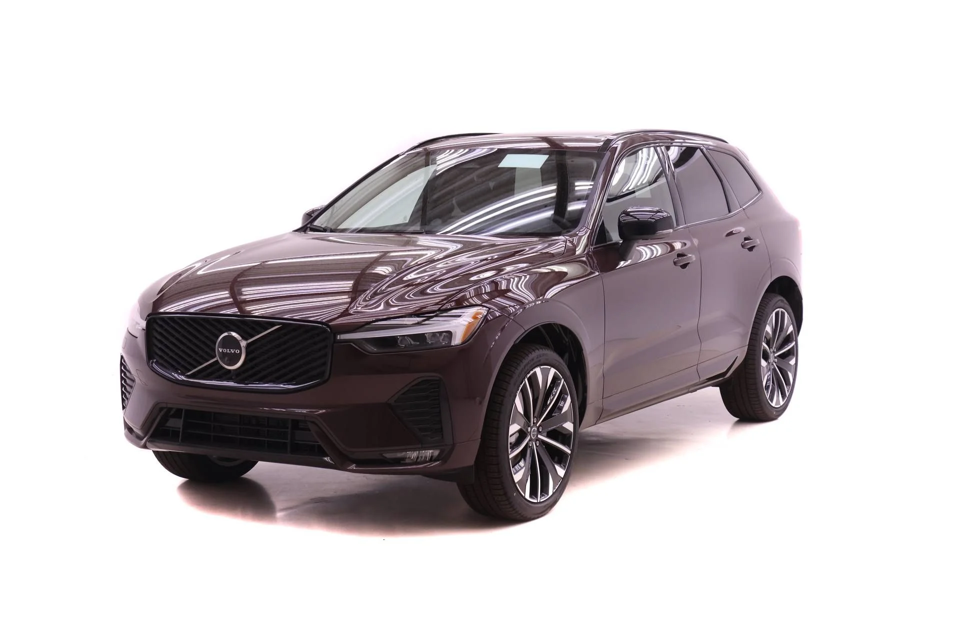 2026 Volvo XC60 B5 Ultra Dark AWD's photo