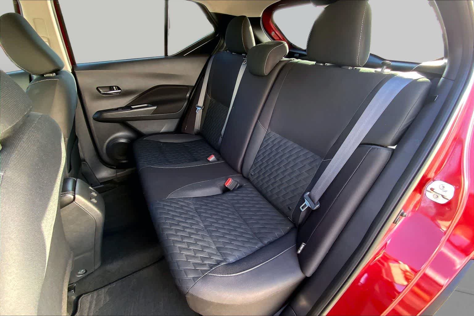 Used 2021 Scarlet Ember Tintcoat/Super Black Nissan SV image 21
