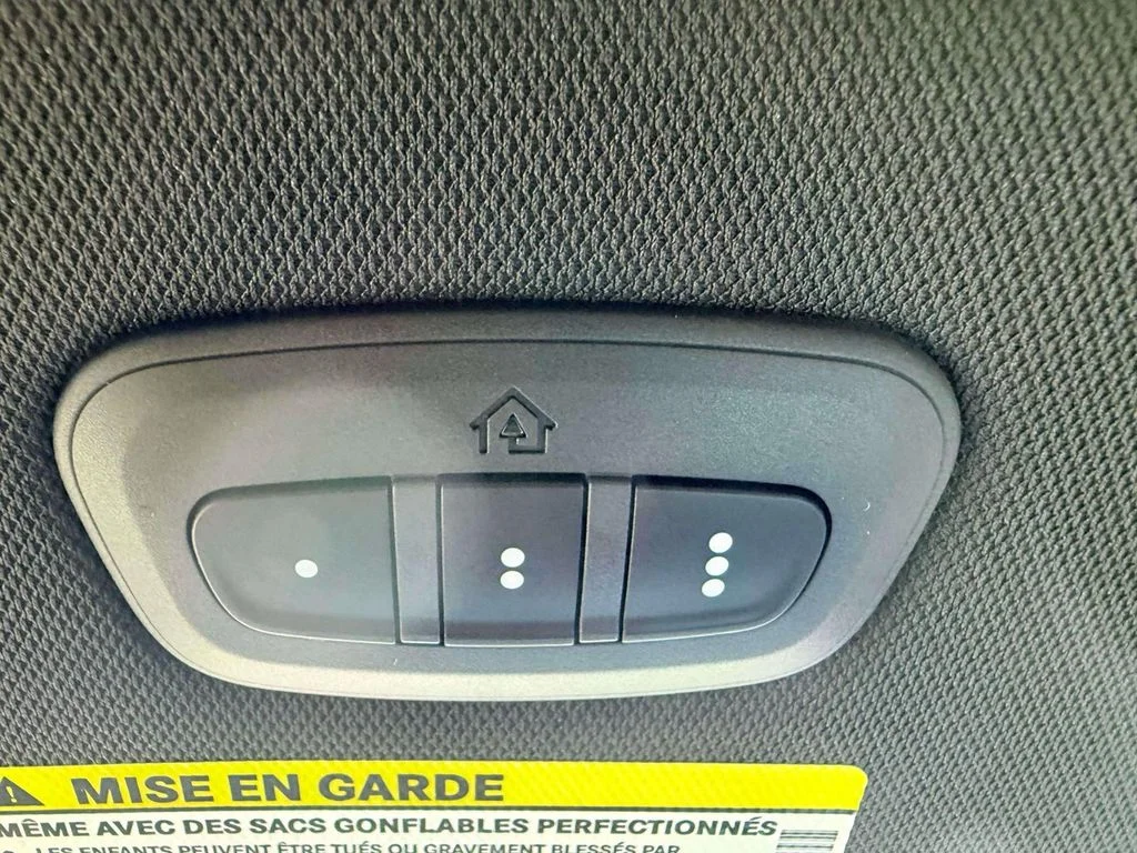 2026 Chrysler Pacifica Select - Photo 22