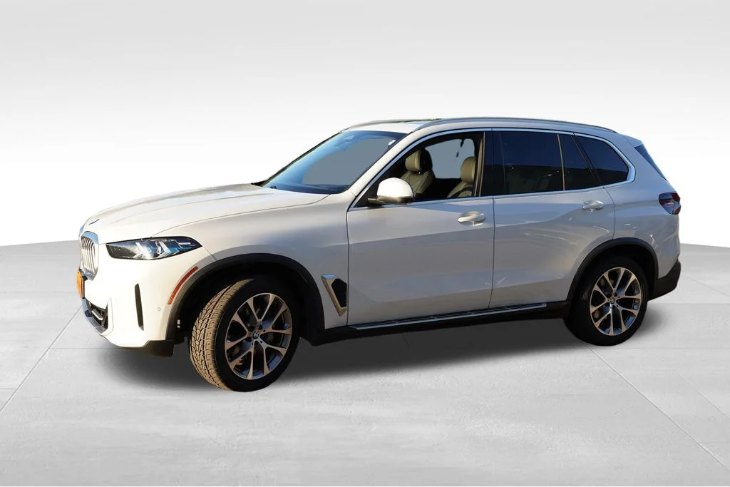 Used 2026 Alpine White BMW xDrive40i image 10