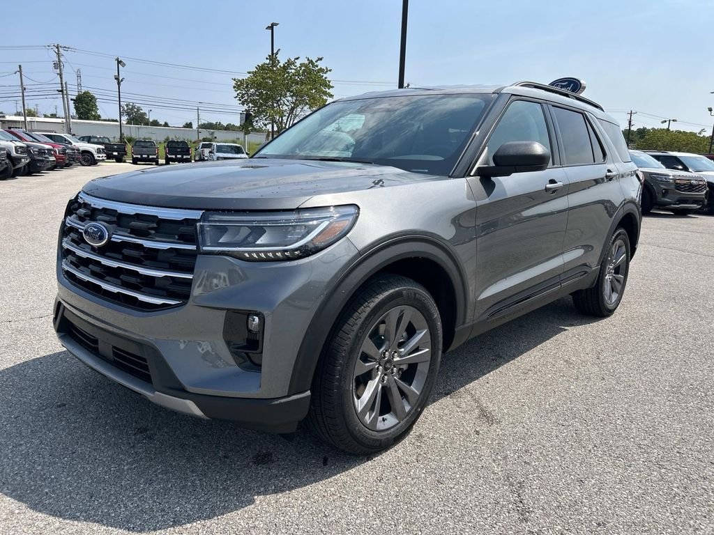 New 2026 Carbonized Gray Metallic Ford Active image 8