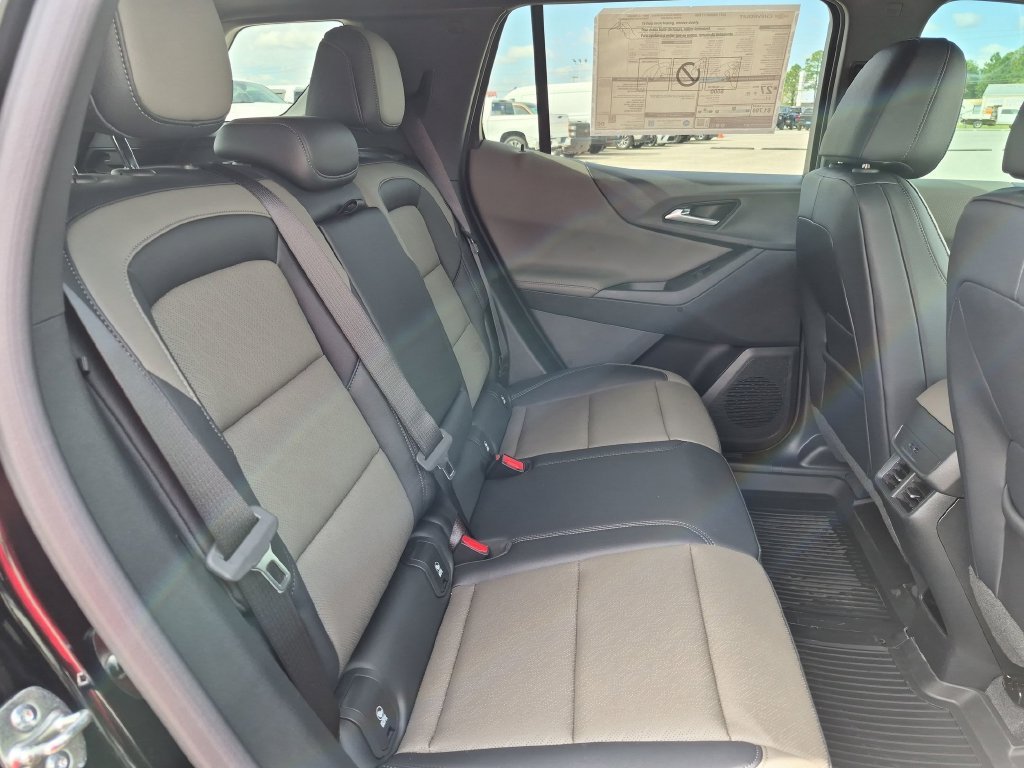 2027 Chevrolet Equinox LT - Photo 32