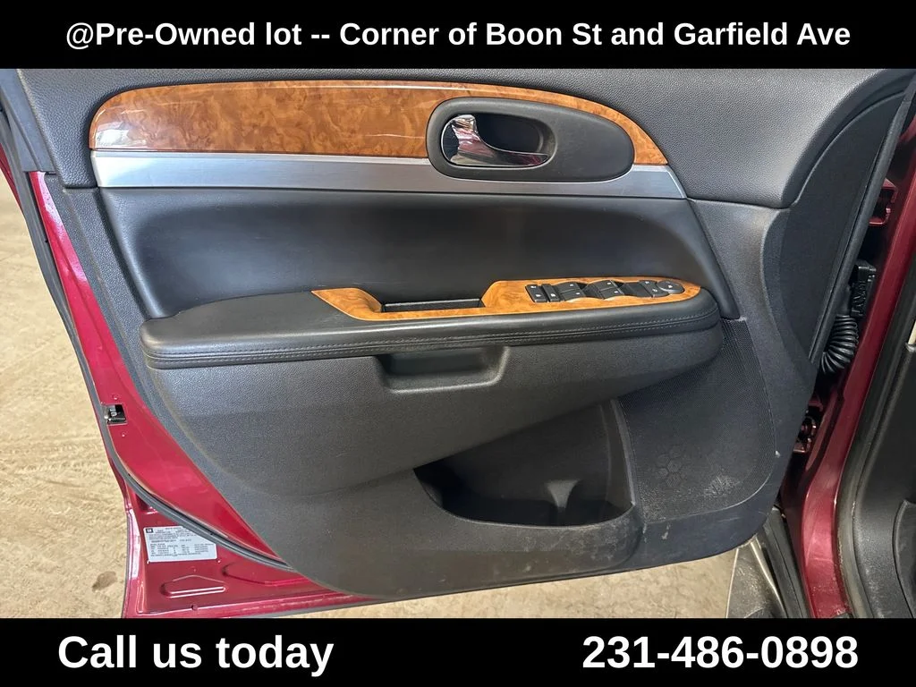 Used 2008 Red Buick CX image 15