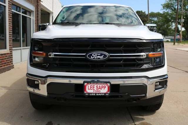 New 2026 Oxford White Ford XLT image 3