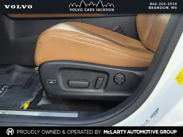 Used 2021 White Lexus 350 image 16