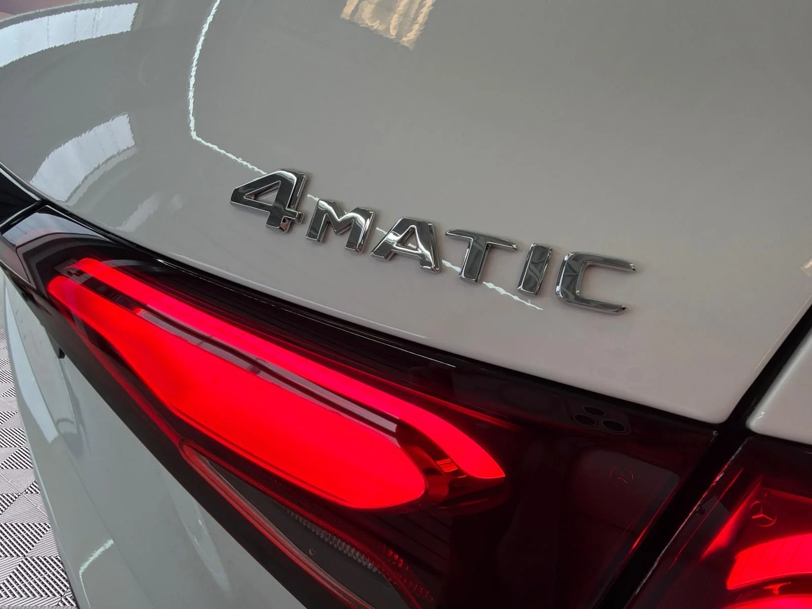 New 2026 White Mercedes-Benz GLC 300 image 34