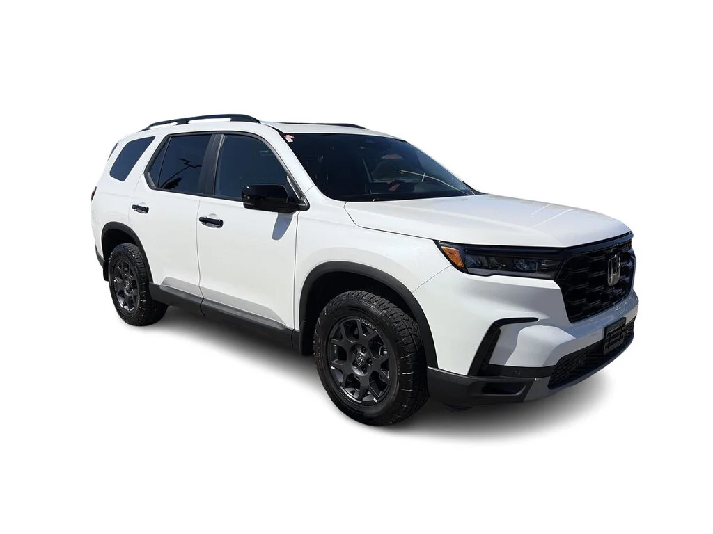 Used 2025 Platinum White Pearl Honda TrailSport AWD Certified Pre-Owned   Clean Title image 17