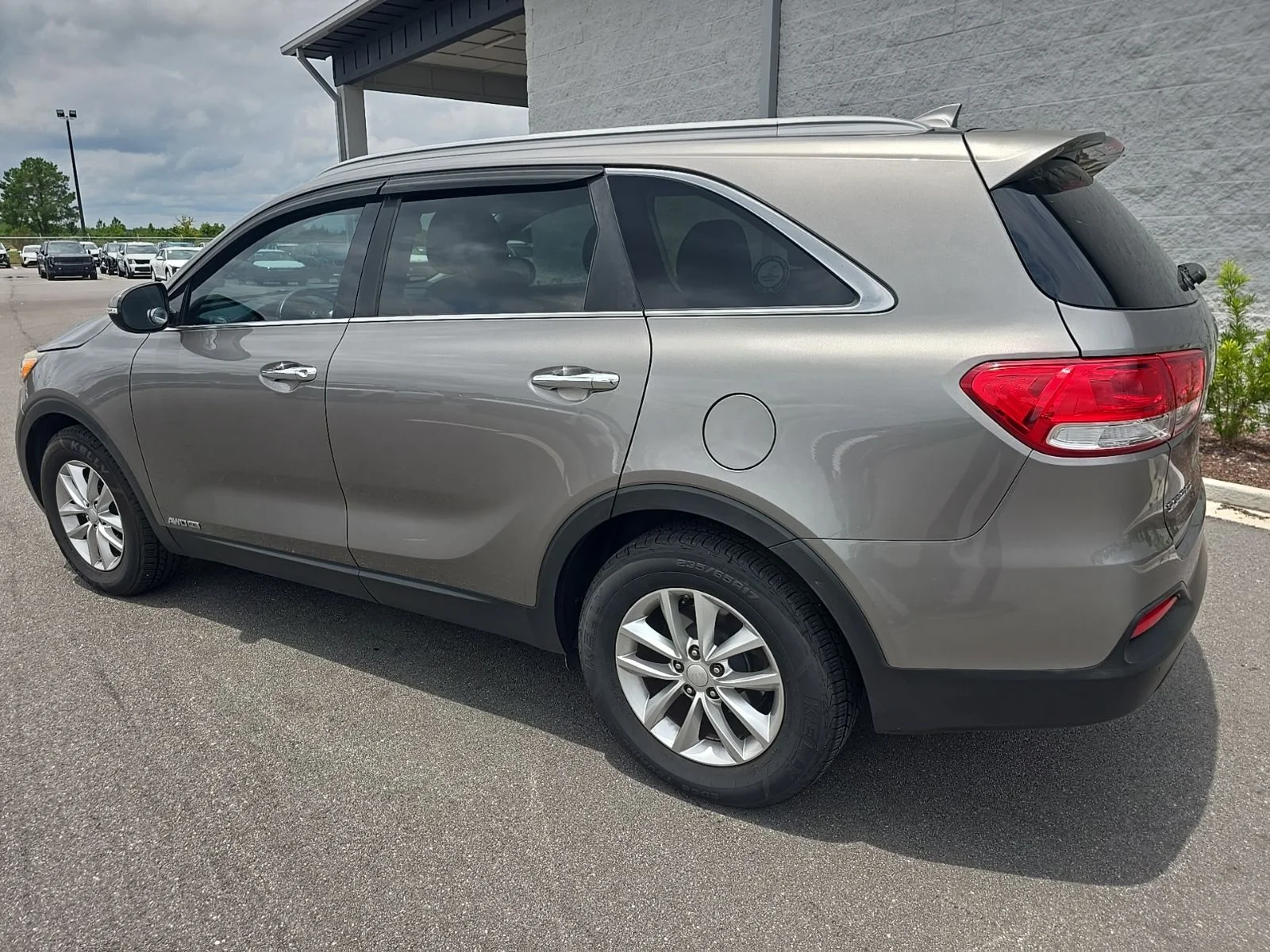 Used 2016 Titanium Silver Kia LX image 5