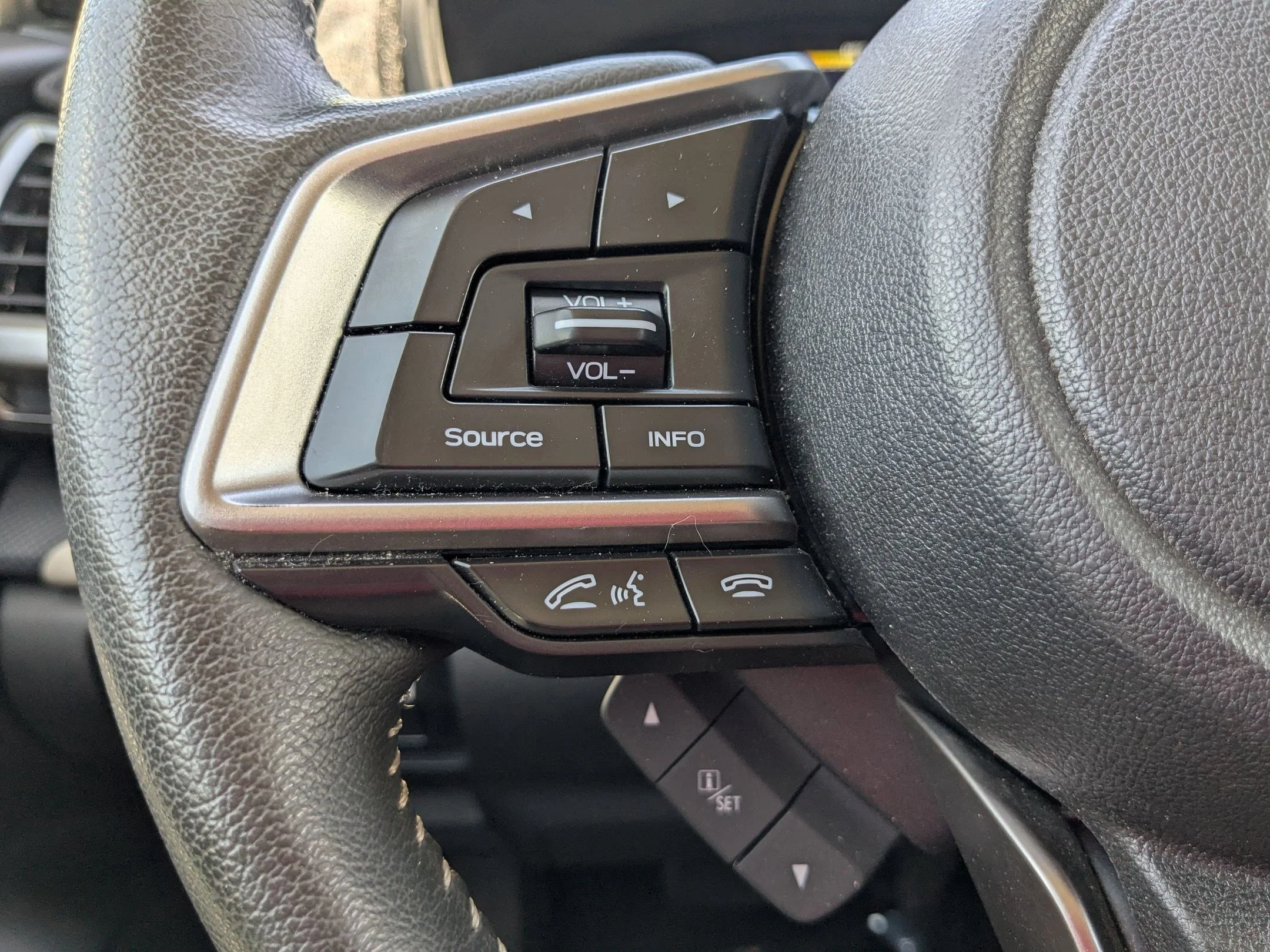Used 2024 Crystal White Pearl Subaru Limited image 18