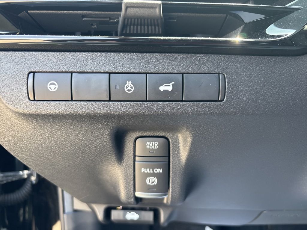 Used 2025 Black Nissan SL image 21
