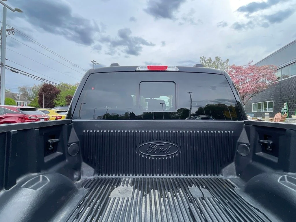 Used 2023 Black Ford XLT image 24