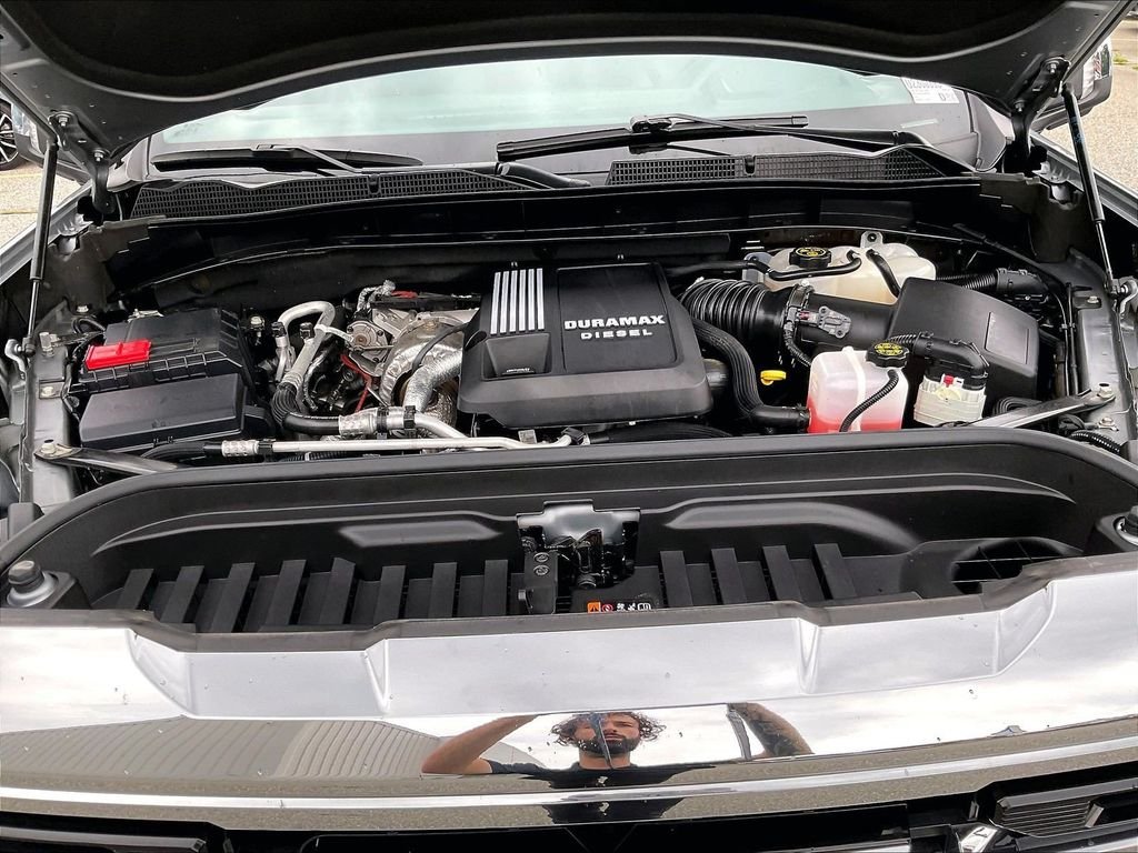 Used 2023 Silver GMC SLT image 29