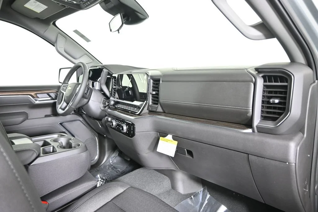 2026 Chevrolet Silverado 1500 LT - Photo 15