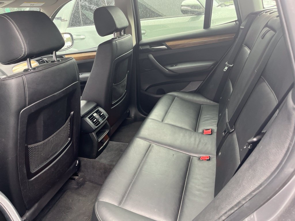 Used 2013 Gray BMW xDrive28i image 4