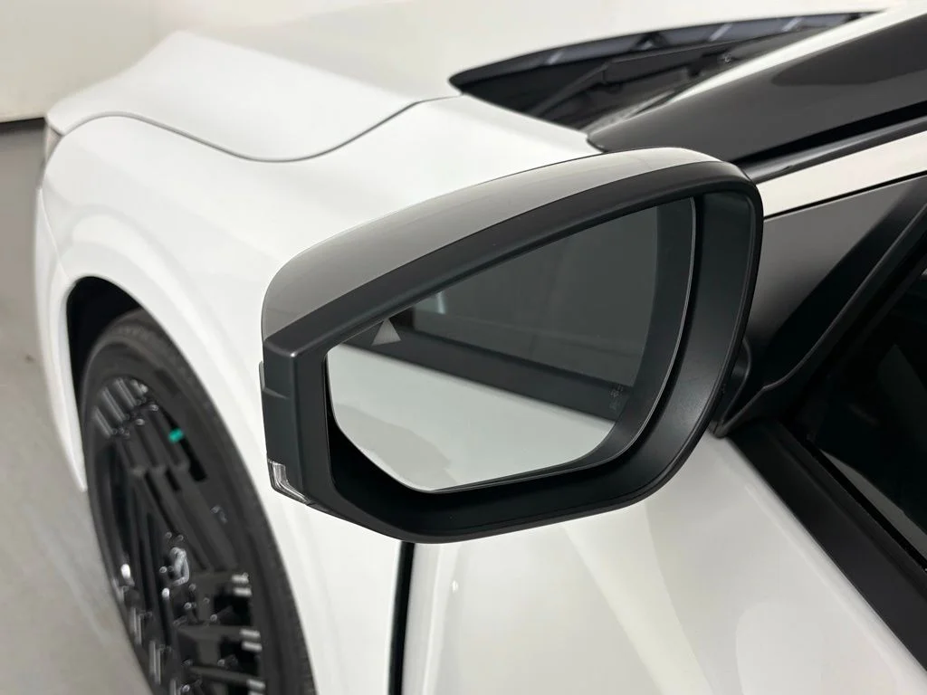 New 2026 Aspen White TriCoat / Super Black Two-tone Nissan SR image 13
