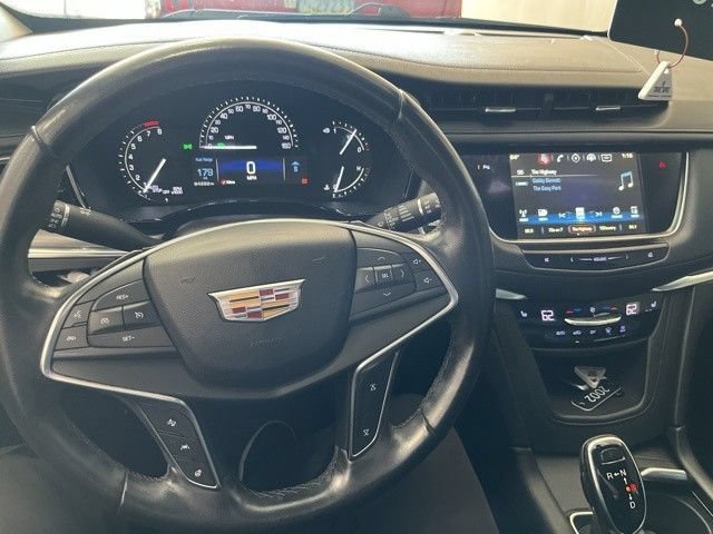 Used 2018 HARBOR BLUE METALLIC Cadillac Luxury FWD image 23