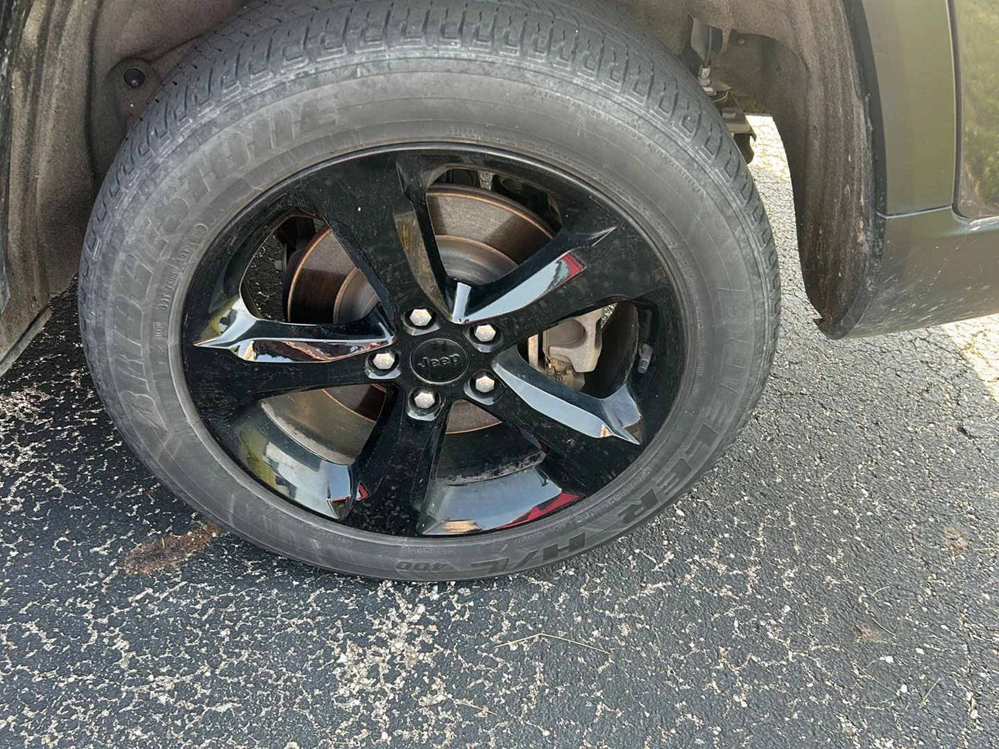 Used 2023 Metallic Jeep Altitude image 17