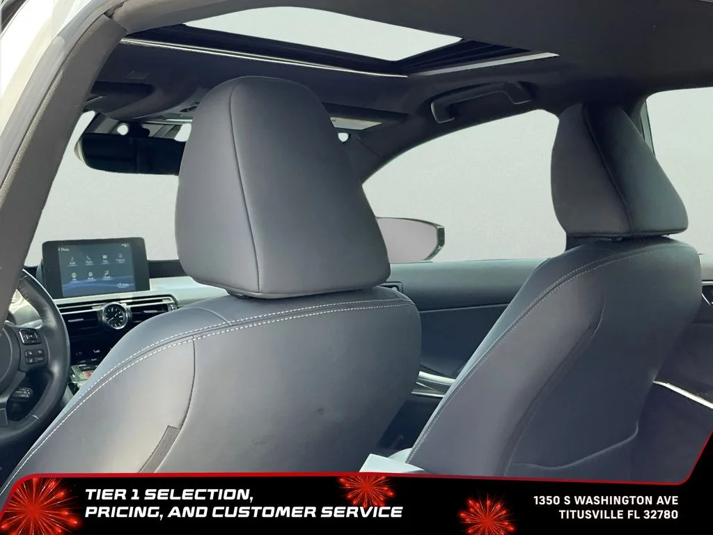 Used 2023 White Lexus 300 image 27