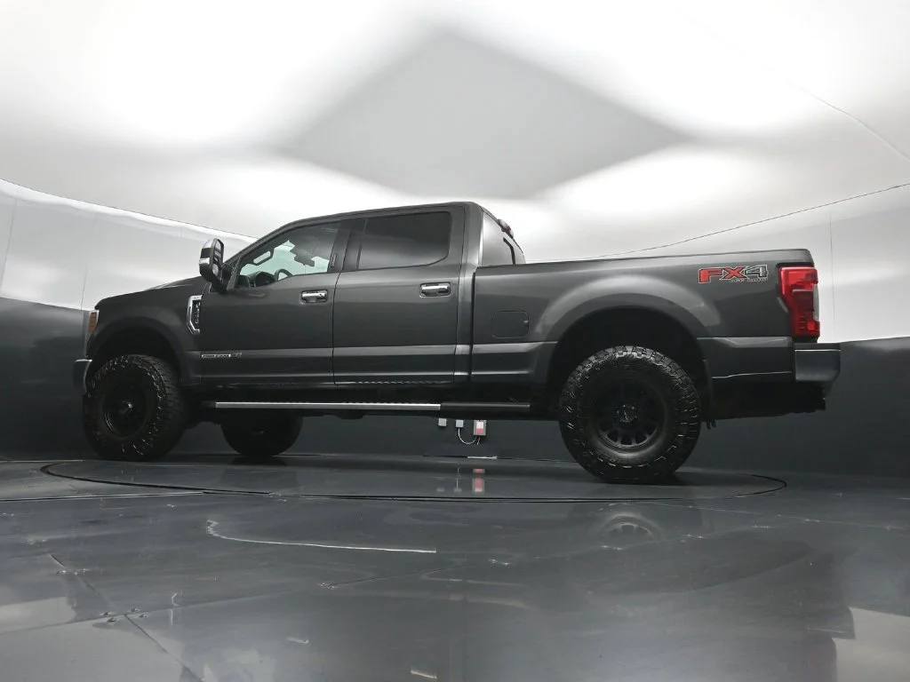 Used 2019 Gray Ford XLT image 46
