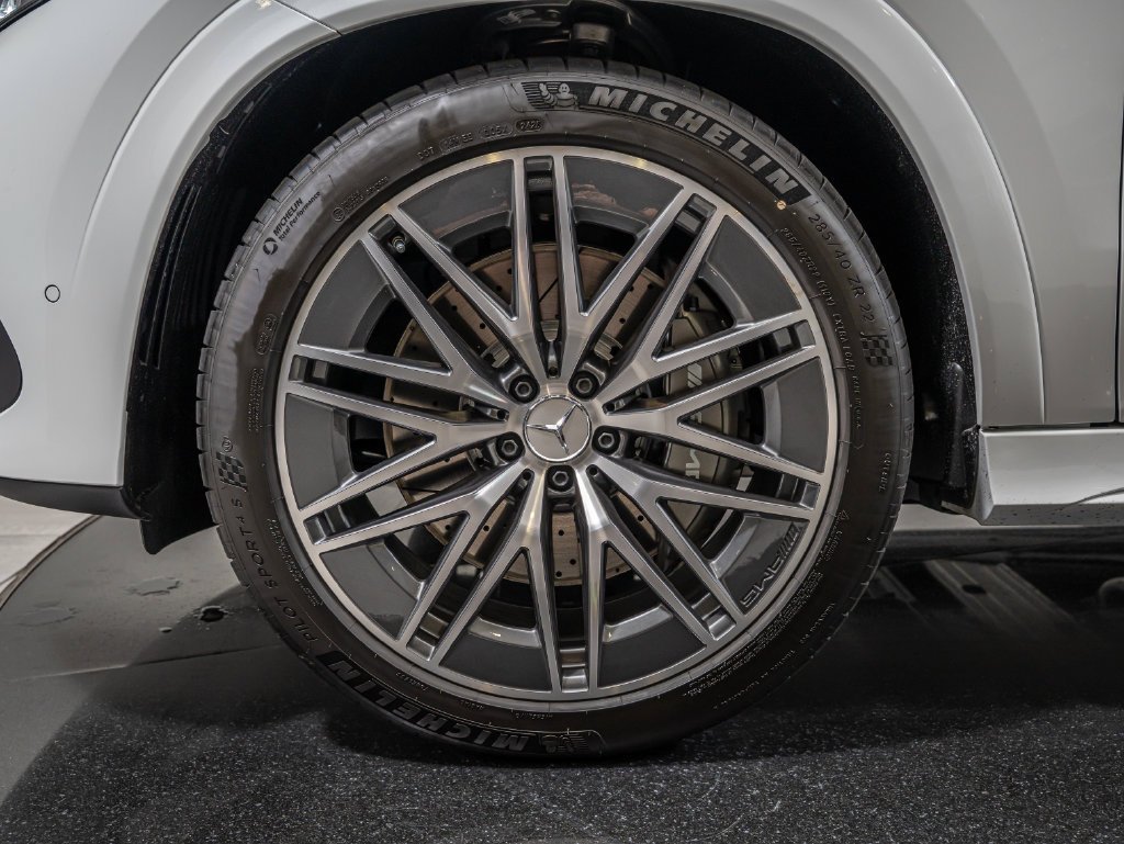 New 2027 MANUFAKTUR Moonlight White Metallic Mercedes-Benz AMG® GLE 53e 4MATIC+ Coupe image 13