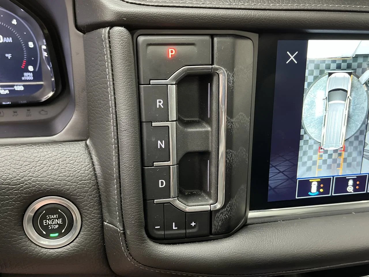 Used 2023 Sterling Metallic GMC Denali image 33