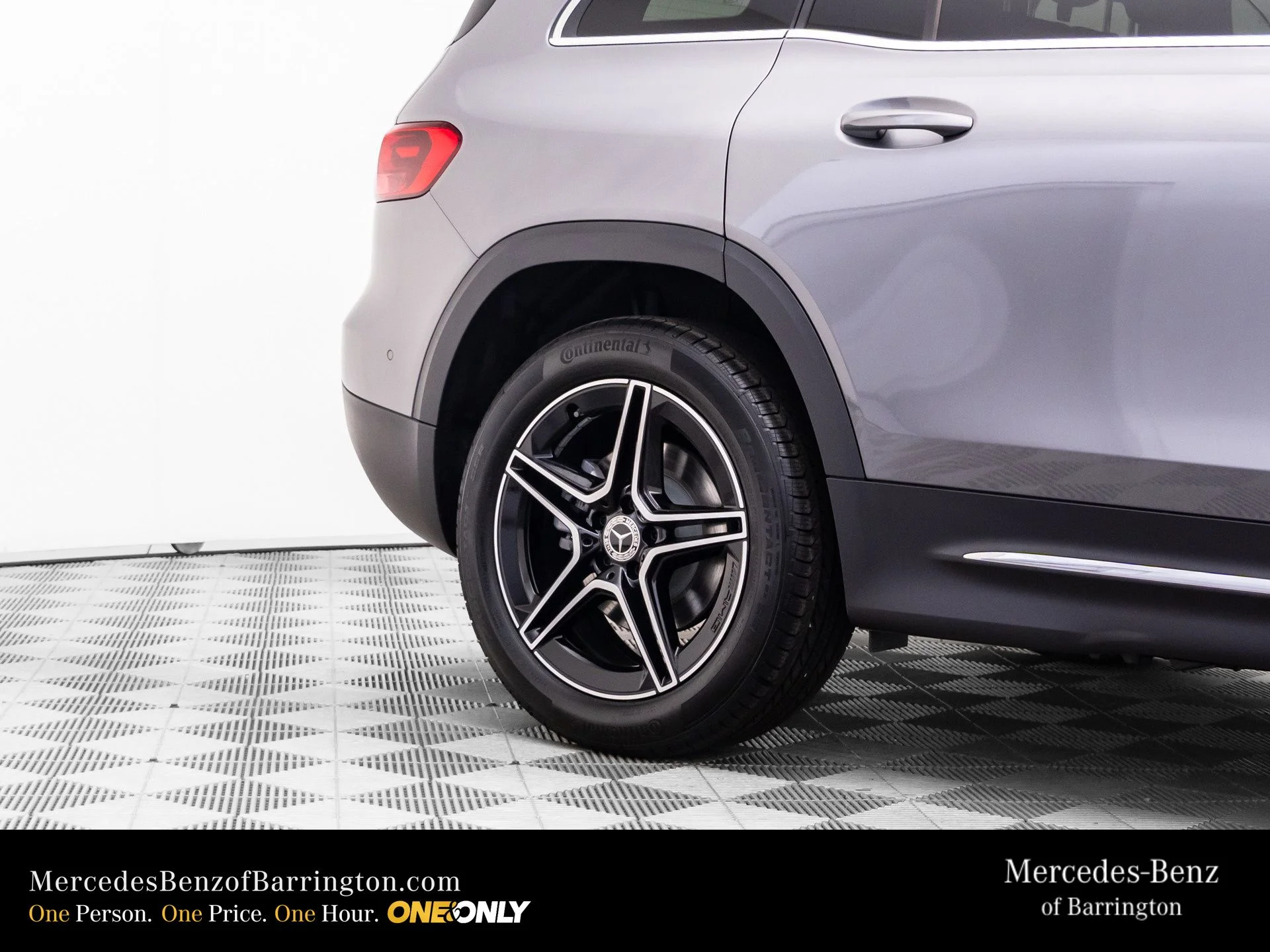 New 2026 Gray Mercedes-Benz GLB 250 image 32