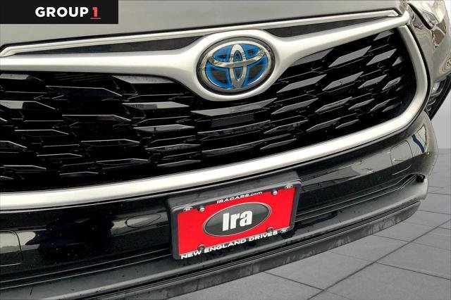Certified Used 2021 MIDNIGHT BLACK METALLIC Toyota  image 32