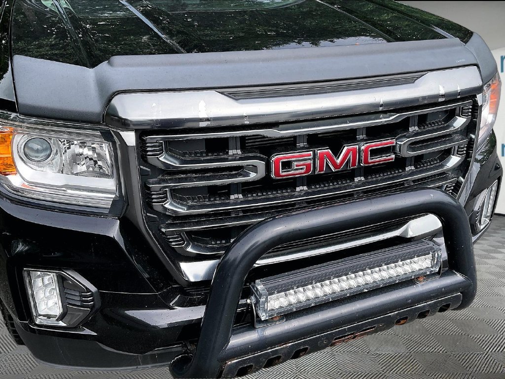 Used 2022 Black GMC AT4 w/Leather image 31
