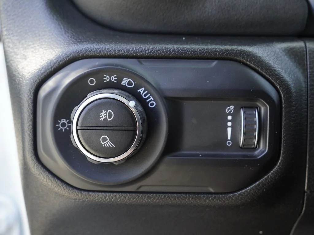 Certified Used 2023 White/off-white Jeep High Altitude image 12