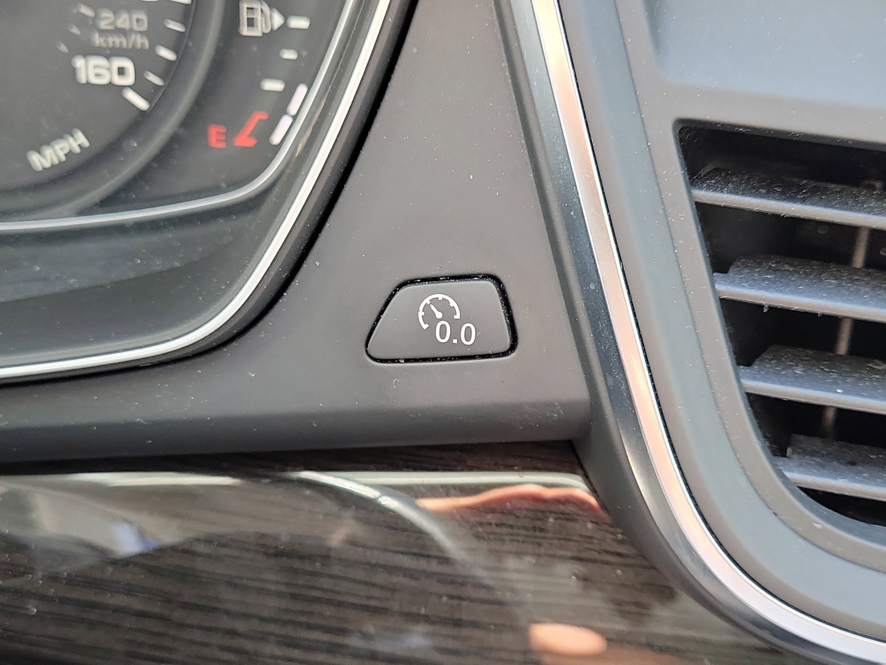 Used 2019  Audi Premium image 25