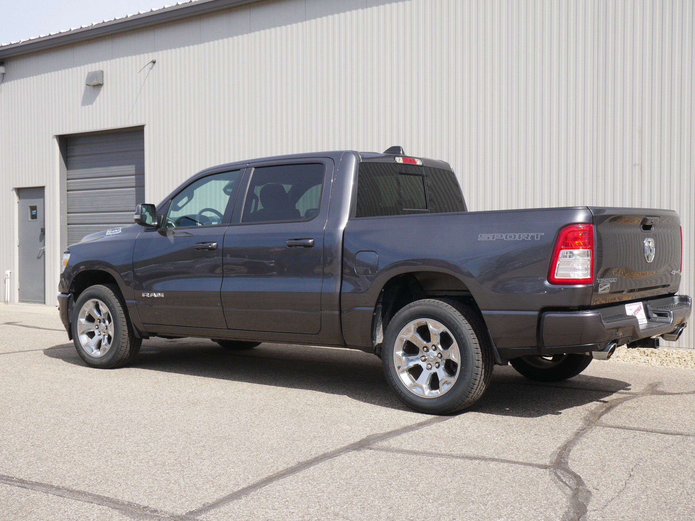 Certified Used 2022 Granite Crystal Metallic Clearcoat Ram Big Horn image 3