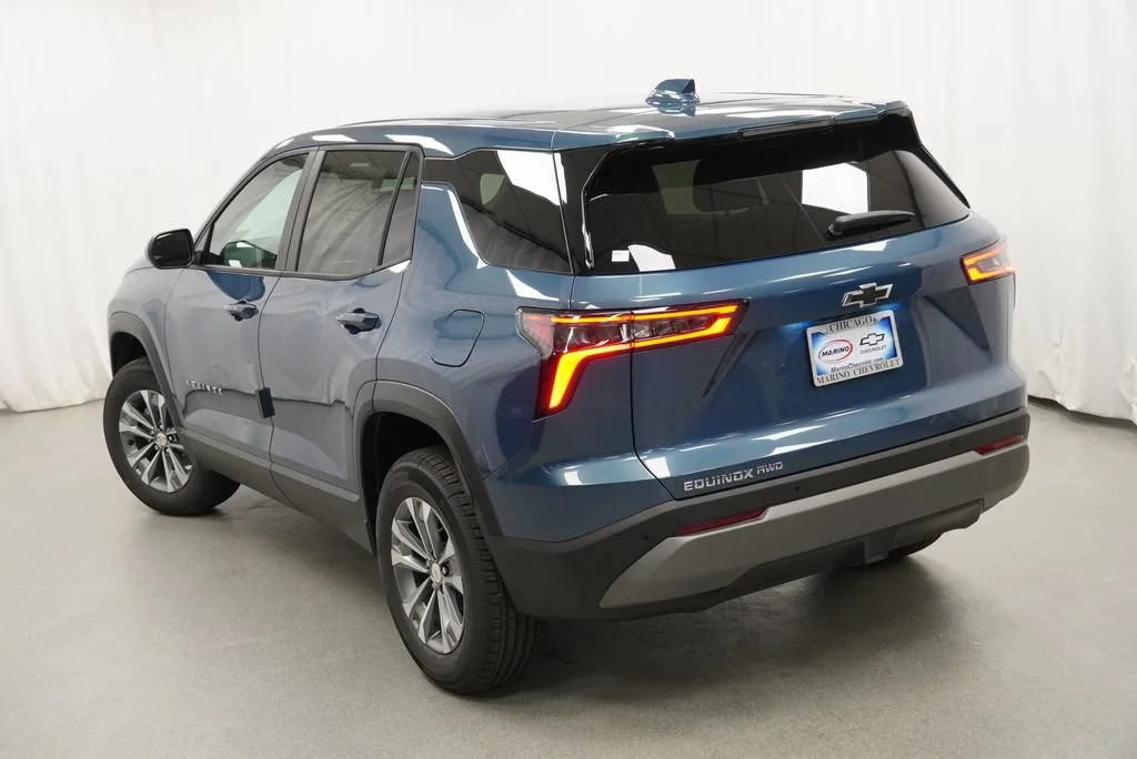 2027 Chevrolet Equinox LT - Photo 36