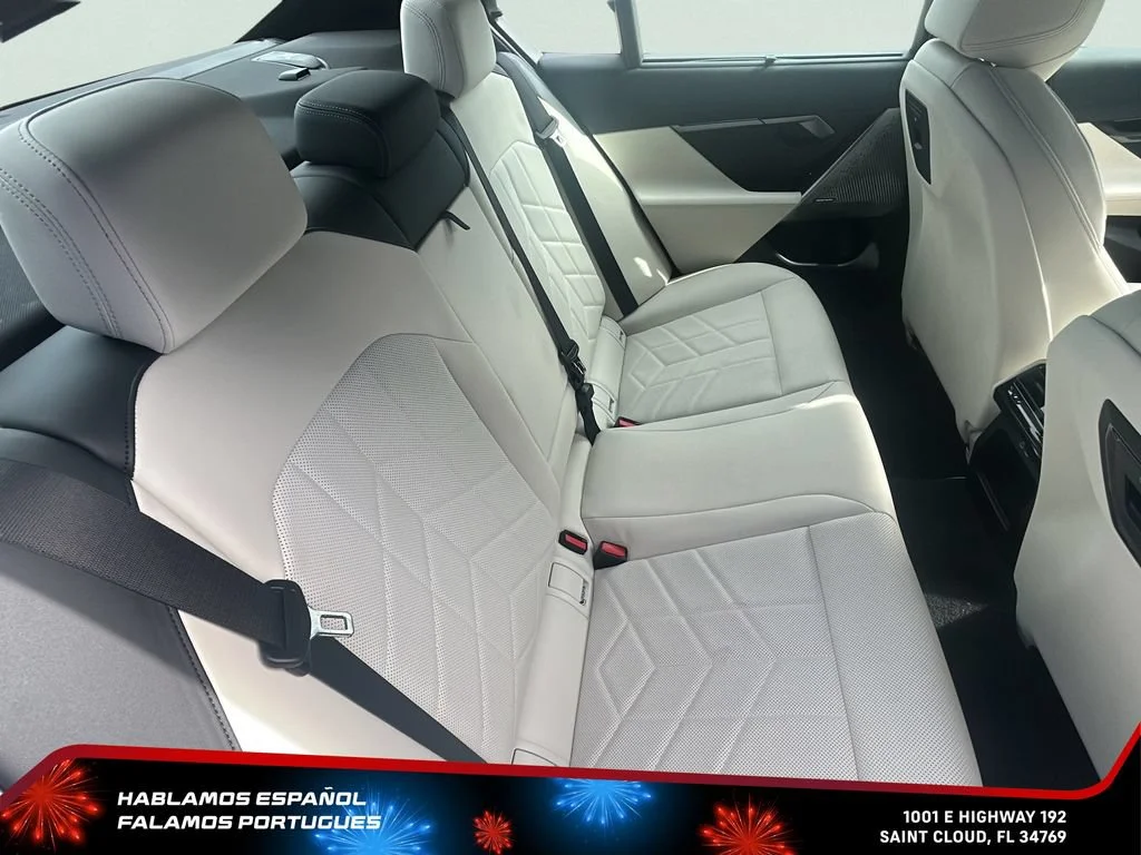 Used 2024 Blue BMW xDrive image 33