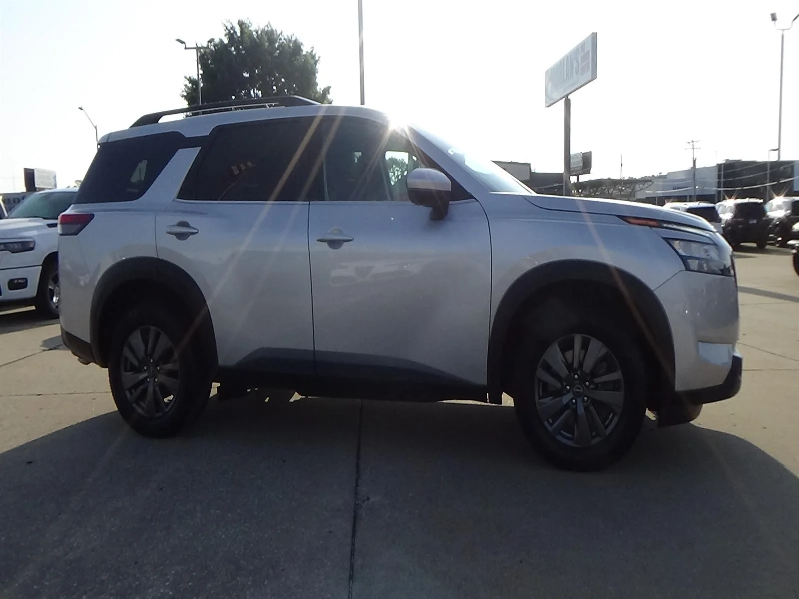 Used 2025 Brilliant Silver Metallic (k23) Nissan SV image 5