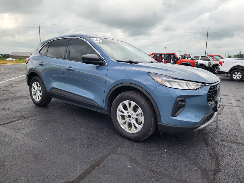 Used 2023 Blue Ford Active image 3