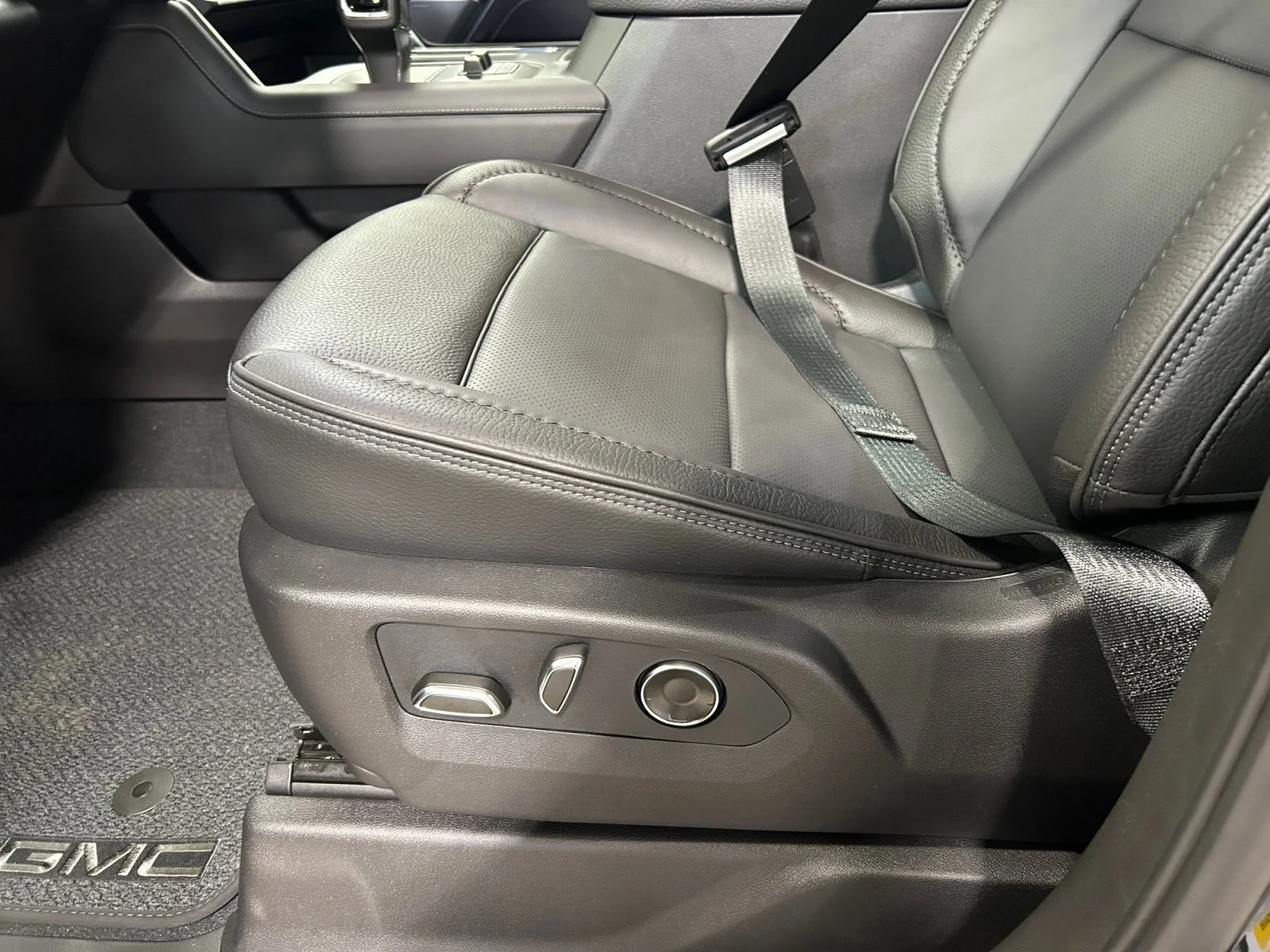 New 2026 Onyx Black GMC Denali image 15