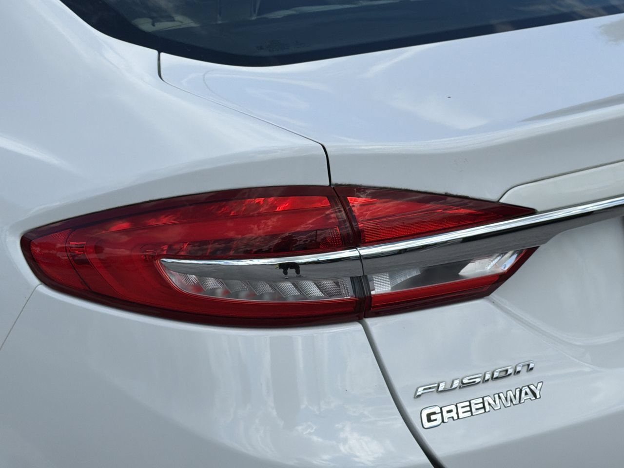 Used 2018 Oxford White Ford S image 7