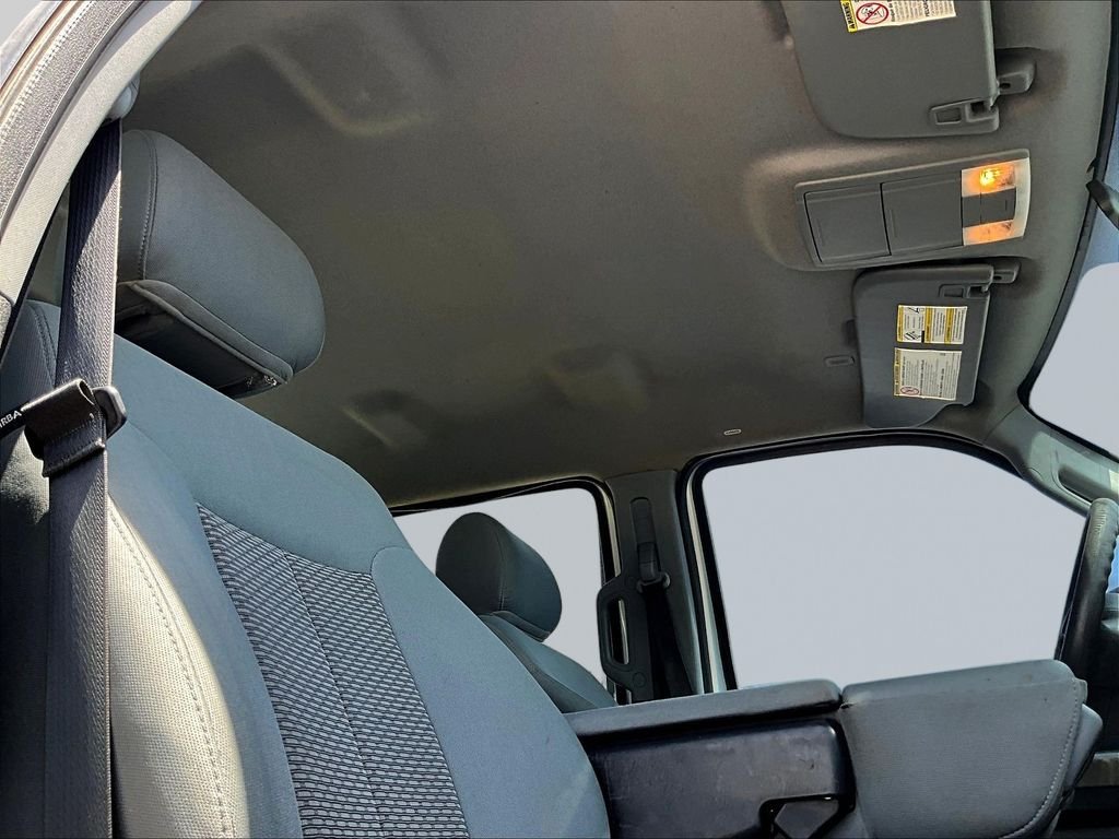 Used 2014 Silver Ford XLT image 29