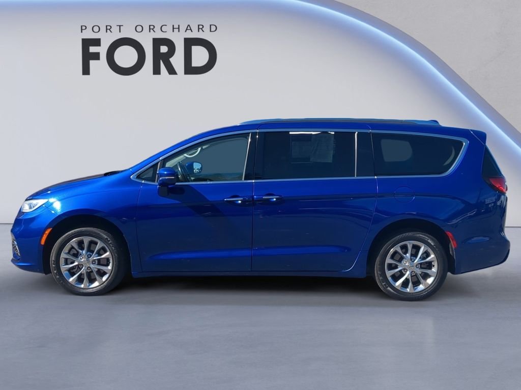 Used 2021 Blue Chrysler Touring L image 3