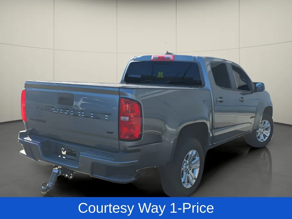 Used 2021 Gray Chevrolet LT image 9