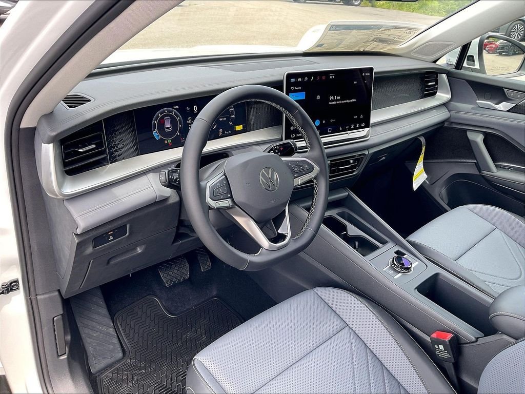 2026 Volkswagen Tiguan SE - Photo 9