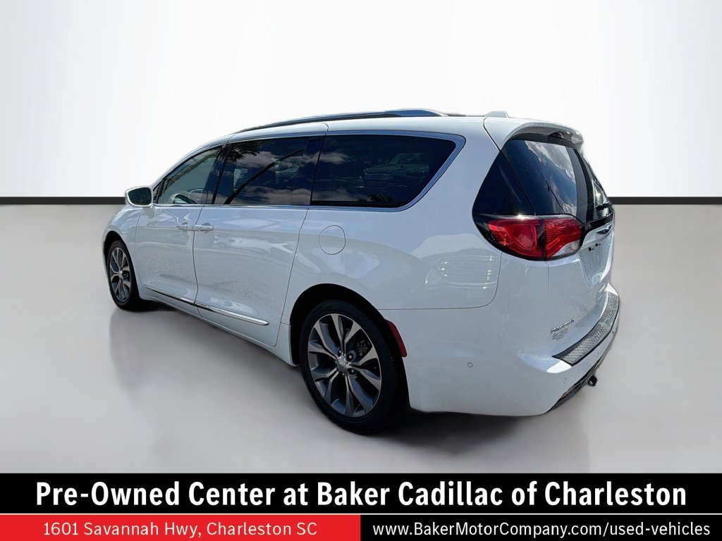 Used 2018 White Chrysler Limited image 7