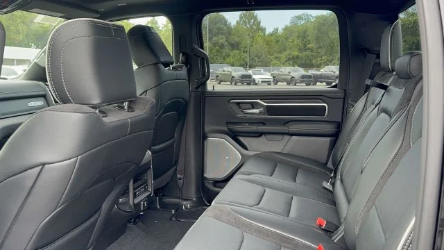 New 2027 Diamond Black Crystal Pearl-Coat Exterior Paint RAM Laramie image 36