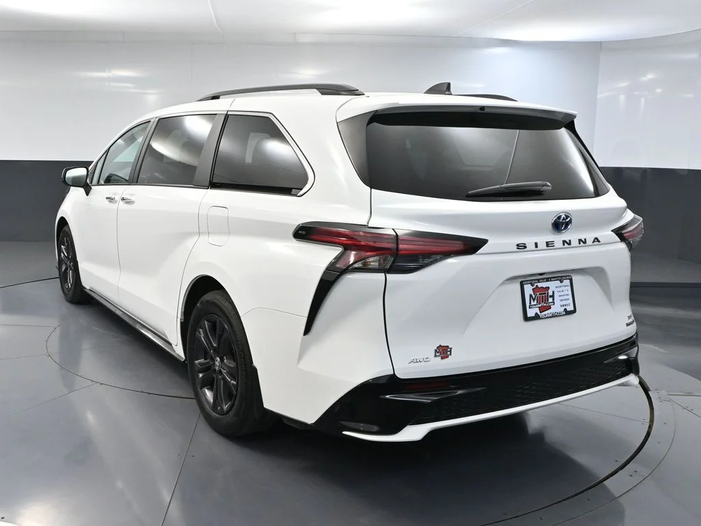 2024 Toyota Sienna XSE - Photo 6